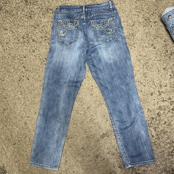 Cache - Picture 4 of 5